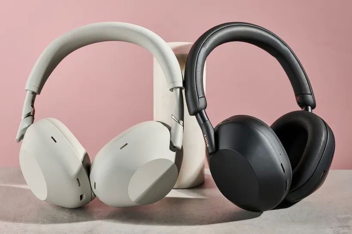 Headphone Sony WH-1000XM6: Lipat, Premium, Harga 7 Jutaan