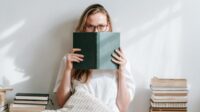 Rahasia Terungkap: 5 Alasan Pembaca Buku Malu Mengakuinya