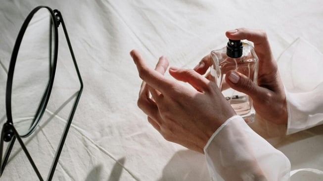 6 Parfum Murah Meriah (Rp25 Ribuan!): Wangi Mewah Seharian, Bikin Percaya Diri!