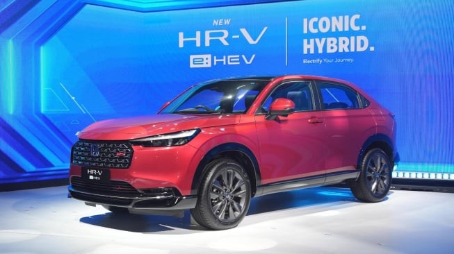 Harga Honda HR-V Hybrid Turun Drastis: Konsumen Lama Kecewa?