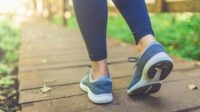 Hilangkan Perut Kembung? Jalan Kaki 15 Menit Setelah Makan!