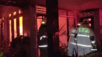 Kebakaran Hebat Kramat Jati: 1 Rumah 3 Kios Hangus Terbakar