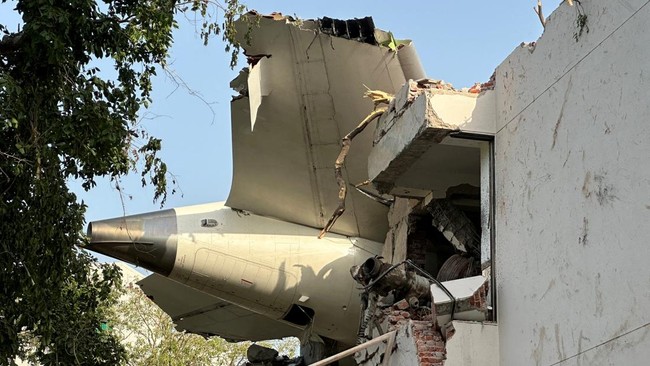 Korban Tewas Tragedi Pesawat Air India Memburuk: 260 Jiwa Melayang