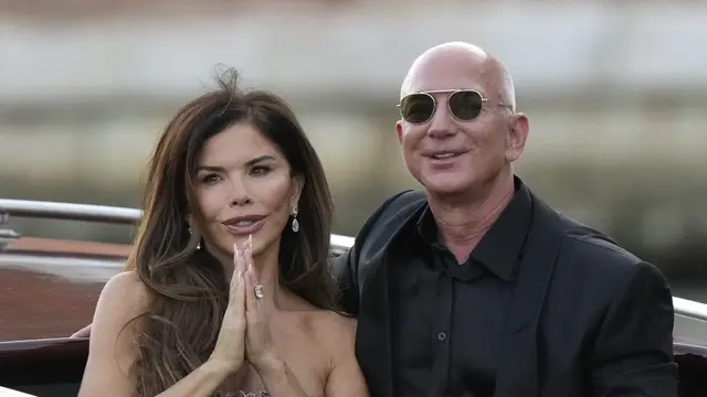 Jeff_Bezos_Nikah_Jual_Saham_Amazon_Rp87T_Kisah_Mengejutkan Jeff Bezos Nikah, Jual Saham Amazon Rp87T: Kisah Mengejutkan