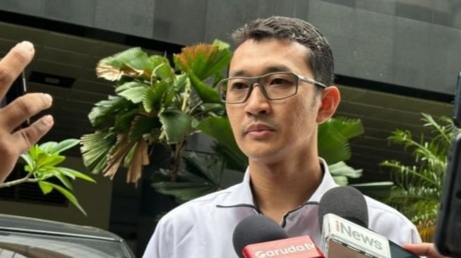 KPK_Bongkar_Korupsi_Gedung_Pemkab_Lamongan_Pejabat__Swasta_Diperiksa KPK Bongkar Korupsi Gedung Pemkab Lamongan: Pejabat & Swasta Diperiksa