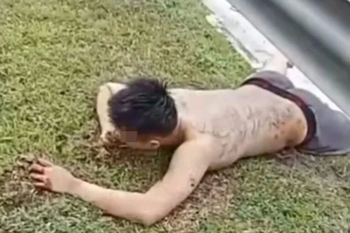 Misteri_Kematian_Pria_Telanjang_Lari__Makan_Rumput Misteri Kematian Pria Telanjang: Lari & Makan Rumput