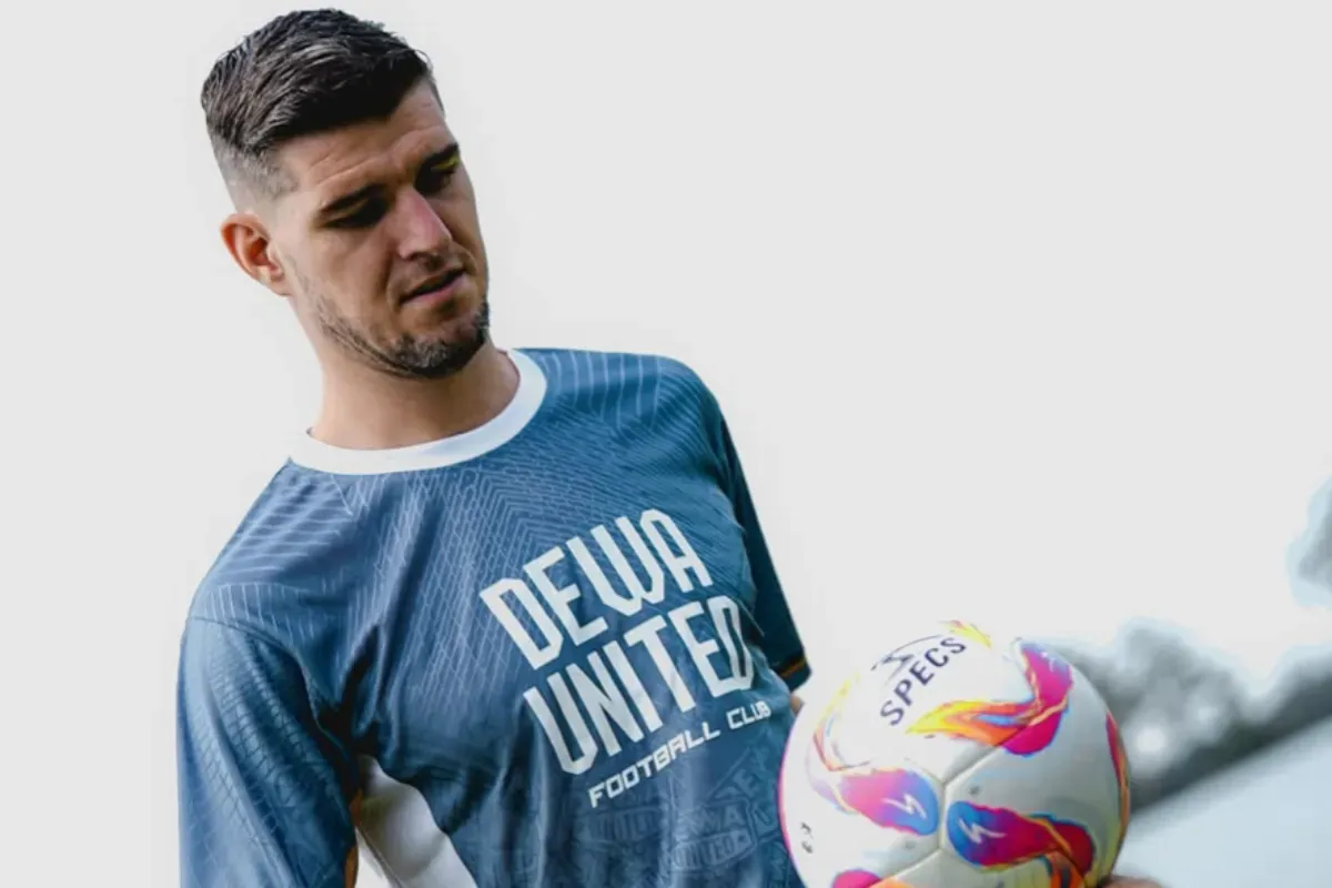 Nick Kuipers Gabung Dewa United, Fans Persib Unfollow Massal?