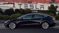 Tesla Model Y & 3: Jarak Tempuh Lebih Jauh, Penjualan Melonjak
